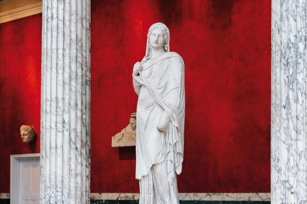 Découvrez des méthodes innovantes pour créer des œuvres d'art exclusives à partir de matériaux recyclés !